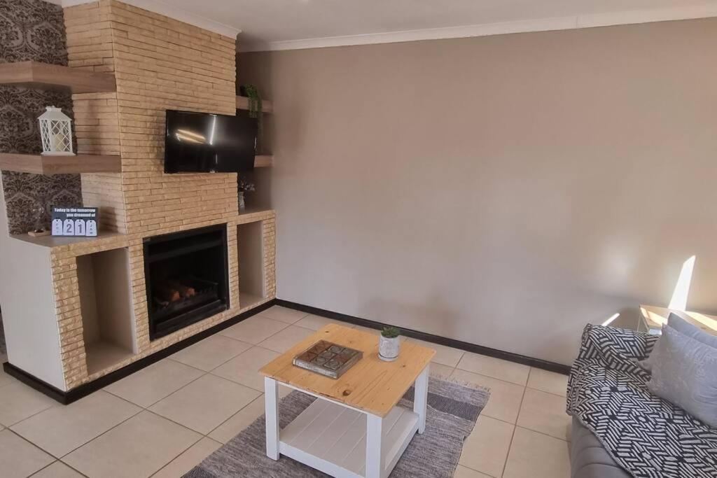 Spacious Cottage Mount Road Bagian luar foto